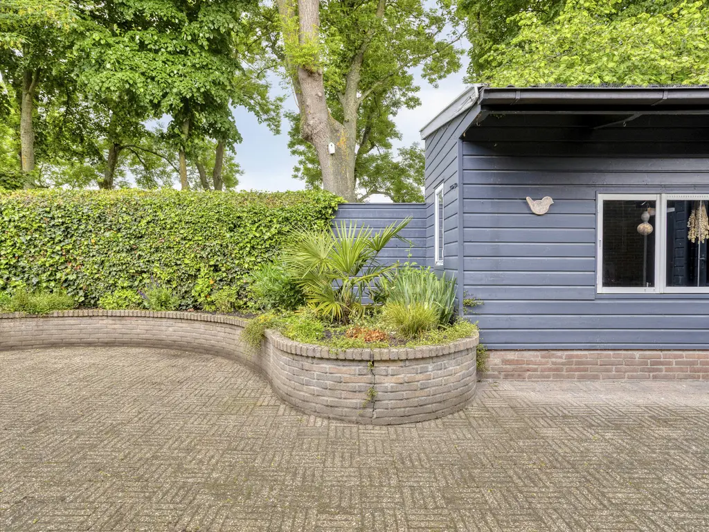 Schuttershof 4, THOLEN