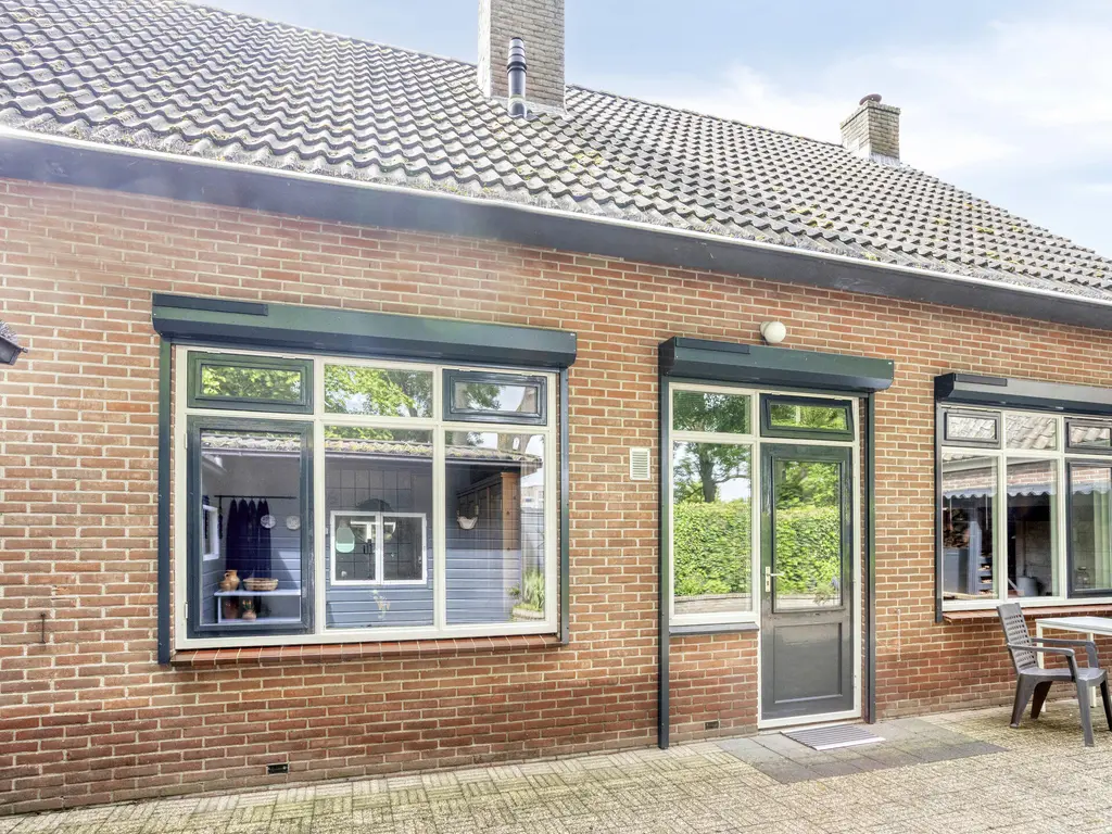 Schuttershof 4, THOLEN