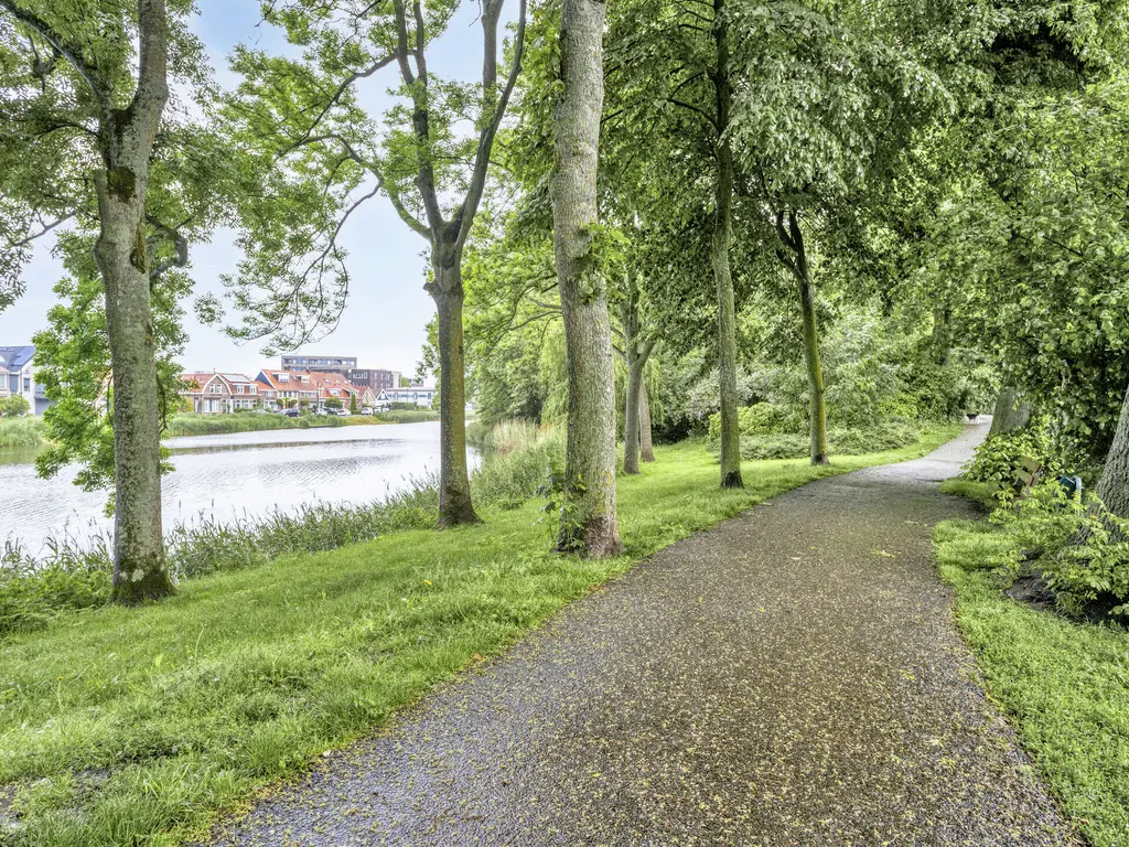 Schuttershof 4, THOLEN