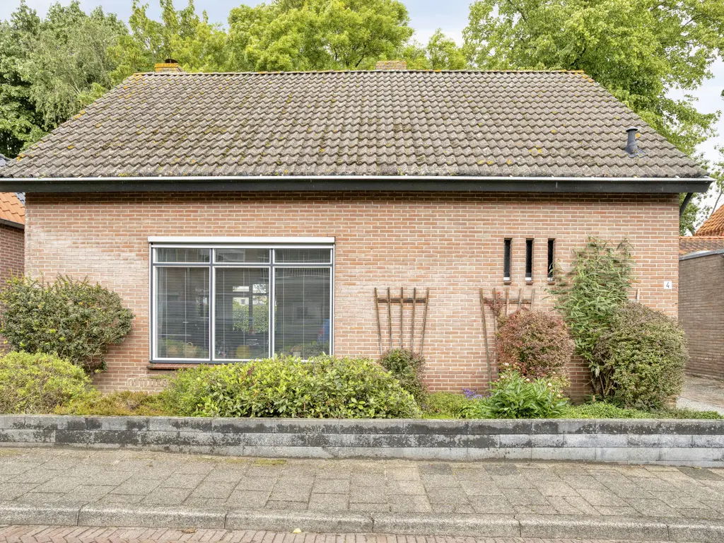 Schuttershof 4, THOLEN