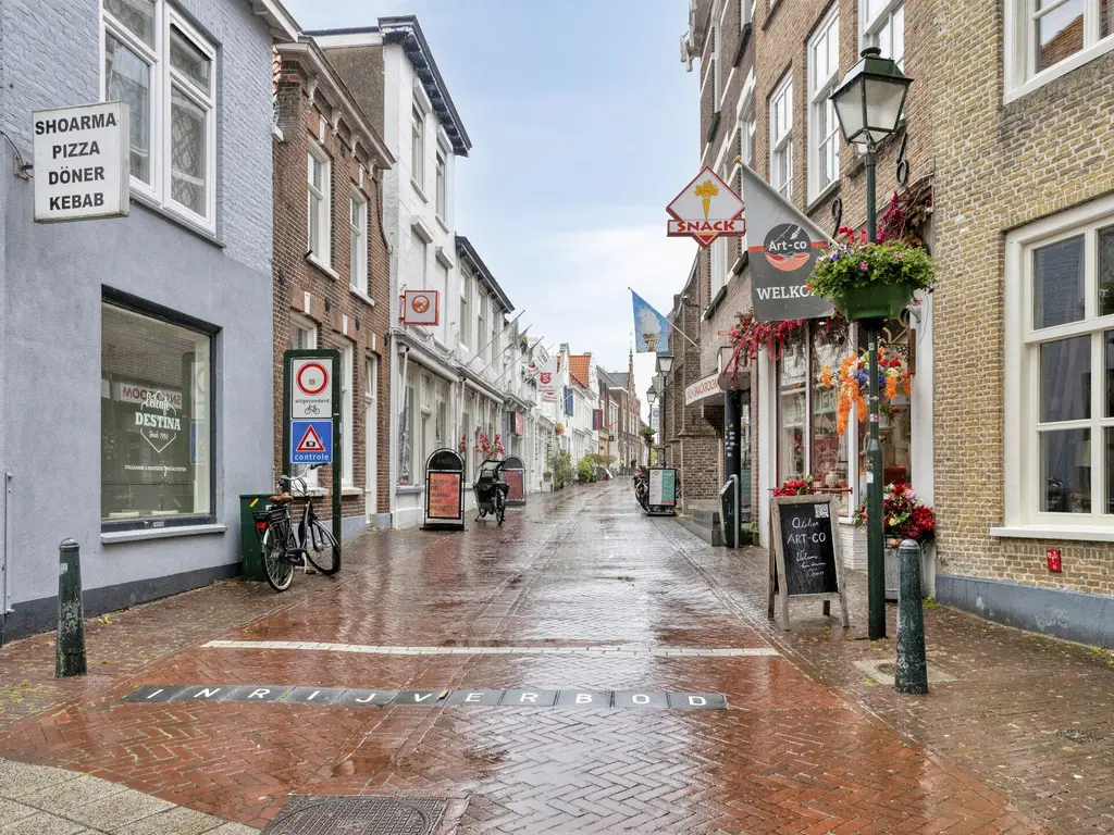 Schuttershof 4, THOLEN