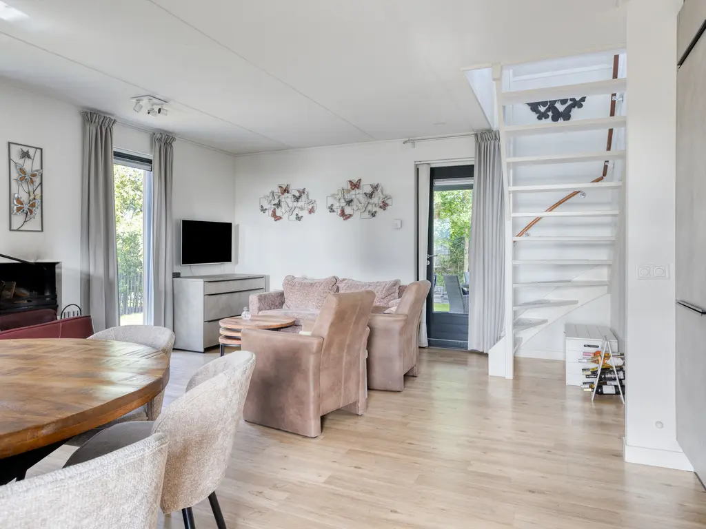 Oesterdam 155, THOLEN