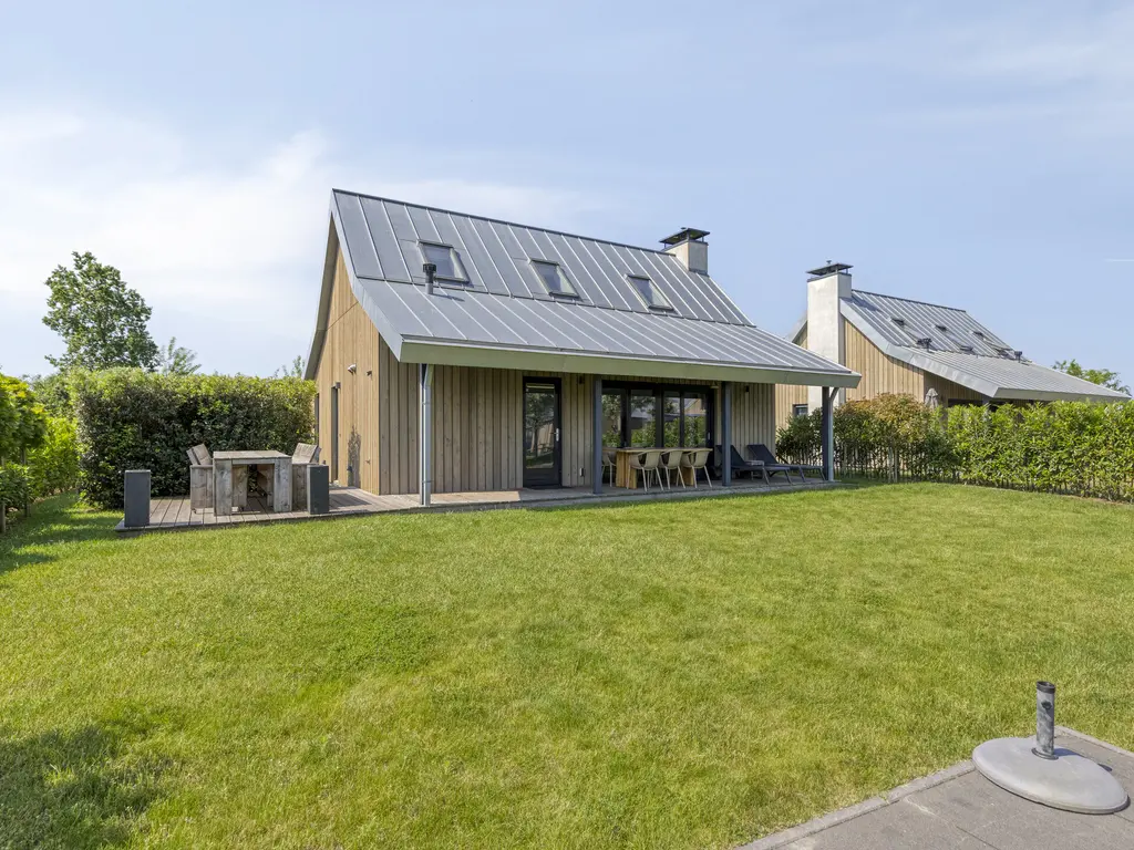 Oesterdam 215, THOLEN
