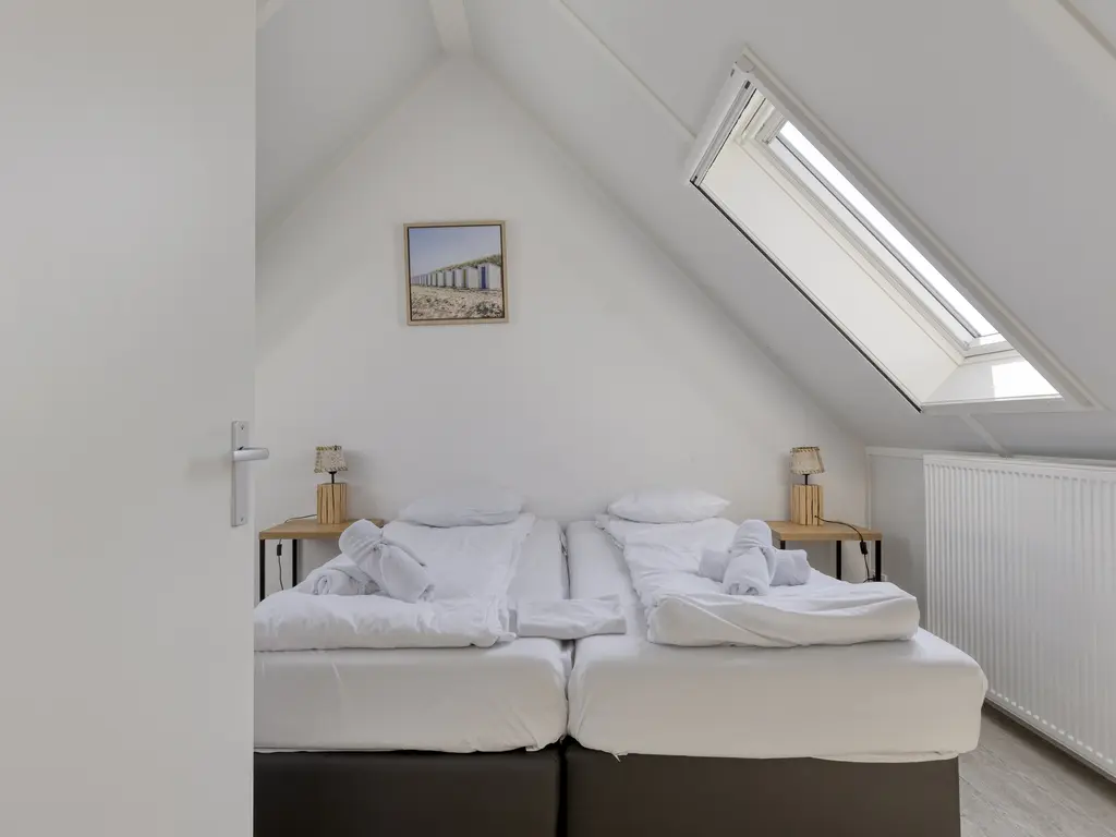 Oesterdam 215, THOLEN