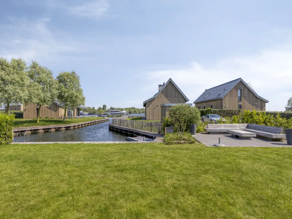 Oesterdam 215, THOLEN