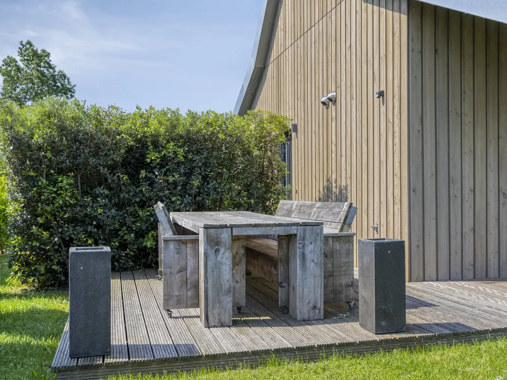 Oesterdam 215, THOLEN