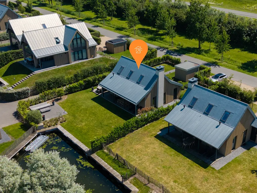 Oesterdam 215, THOLEN