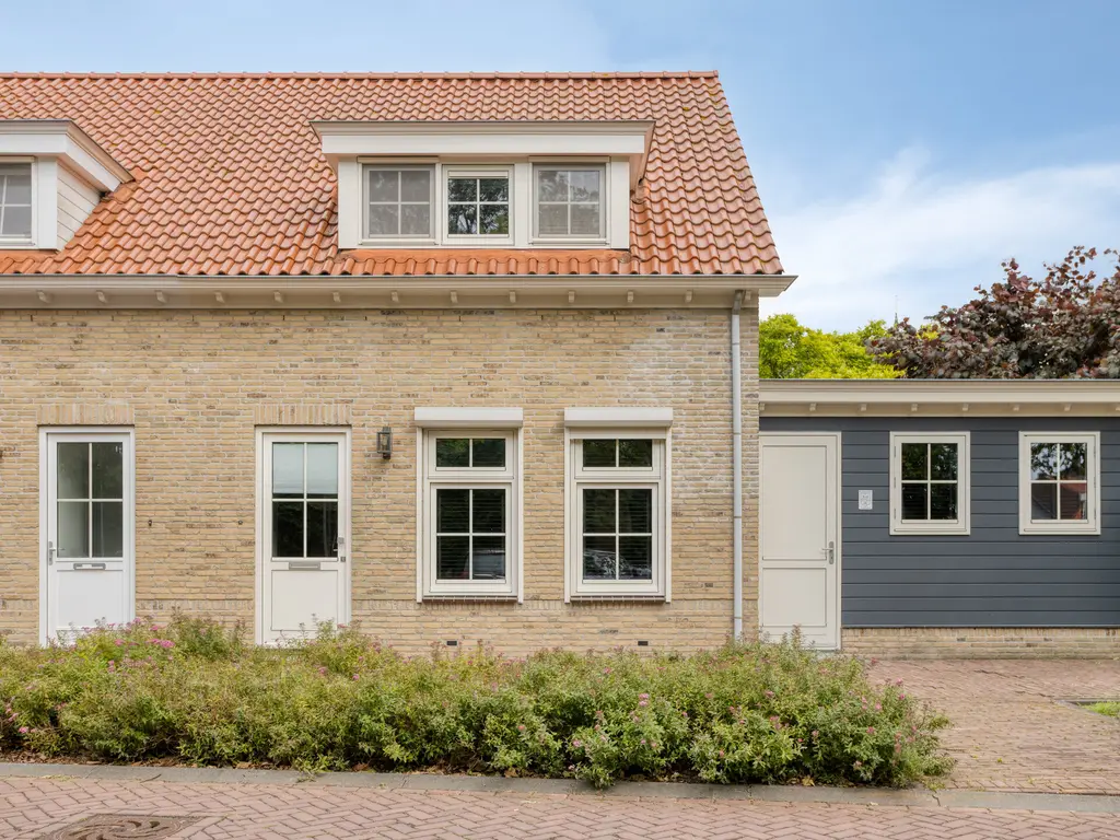 Bosstraat 24, THOLEN