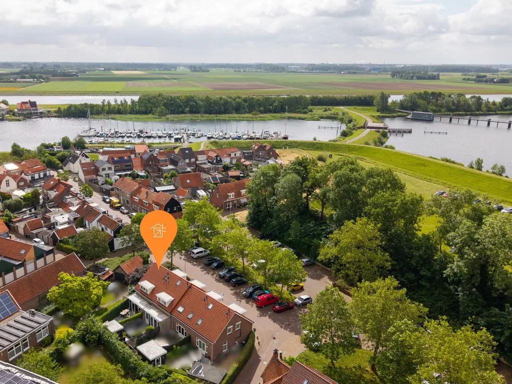 Bosstraat 24, THOLEN