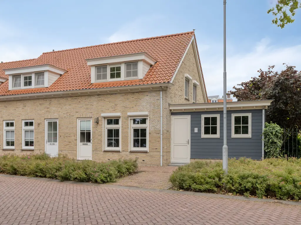 Bosstraat 24, THOLEN
