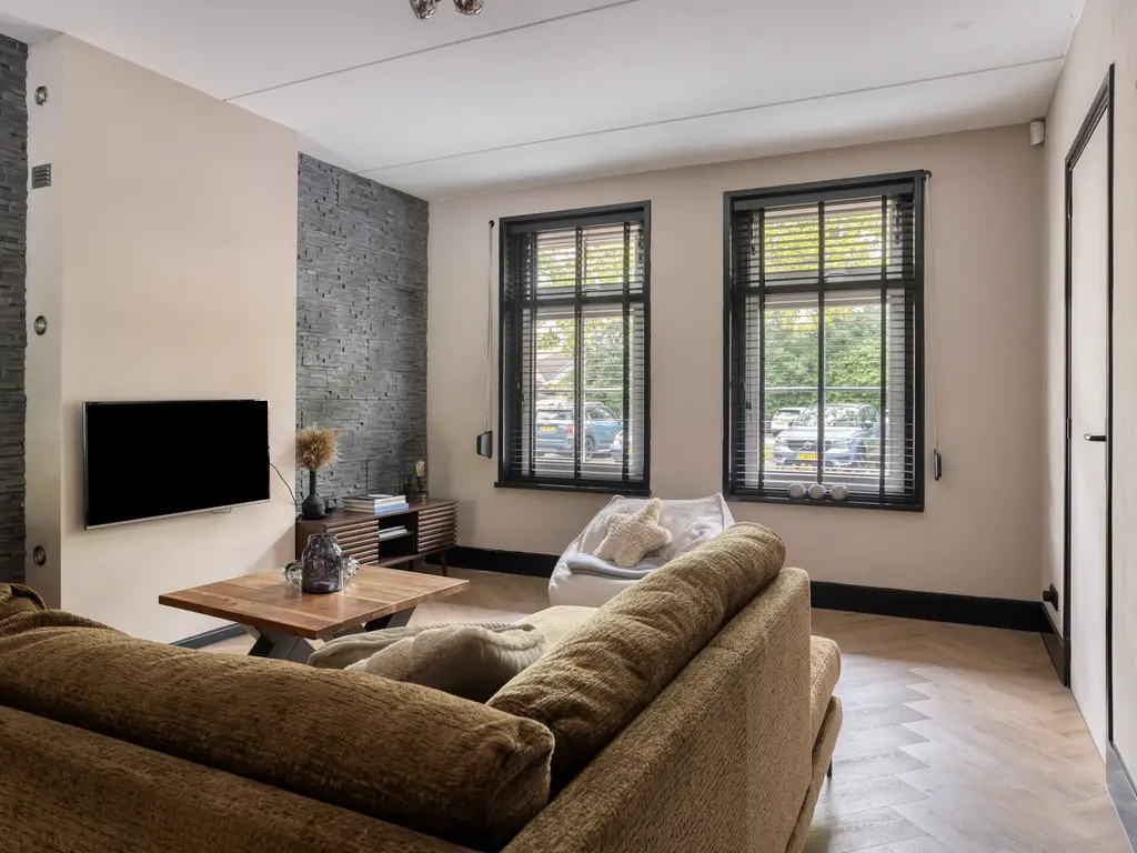 Bosstraat 24, THOLEN