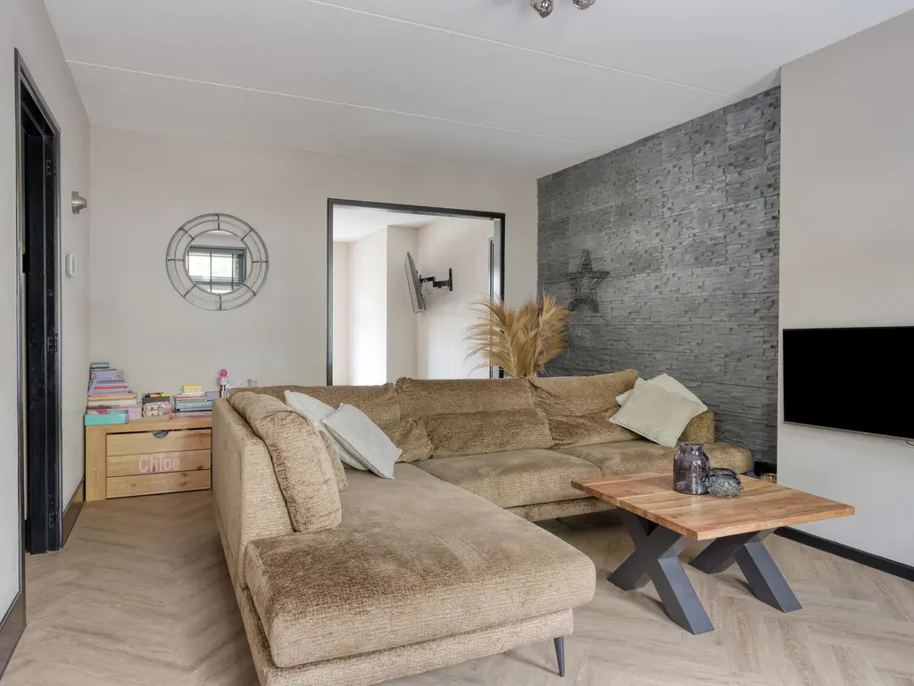 Bosstraat 24, THOLEN
