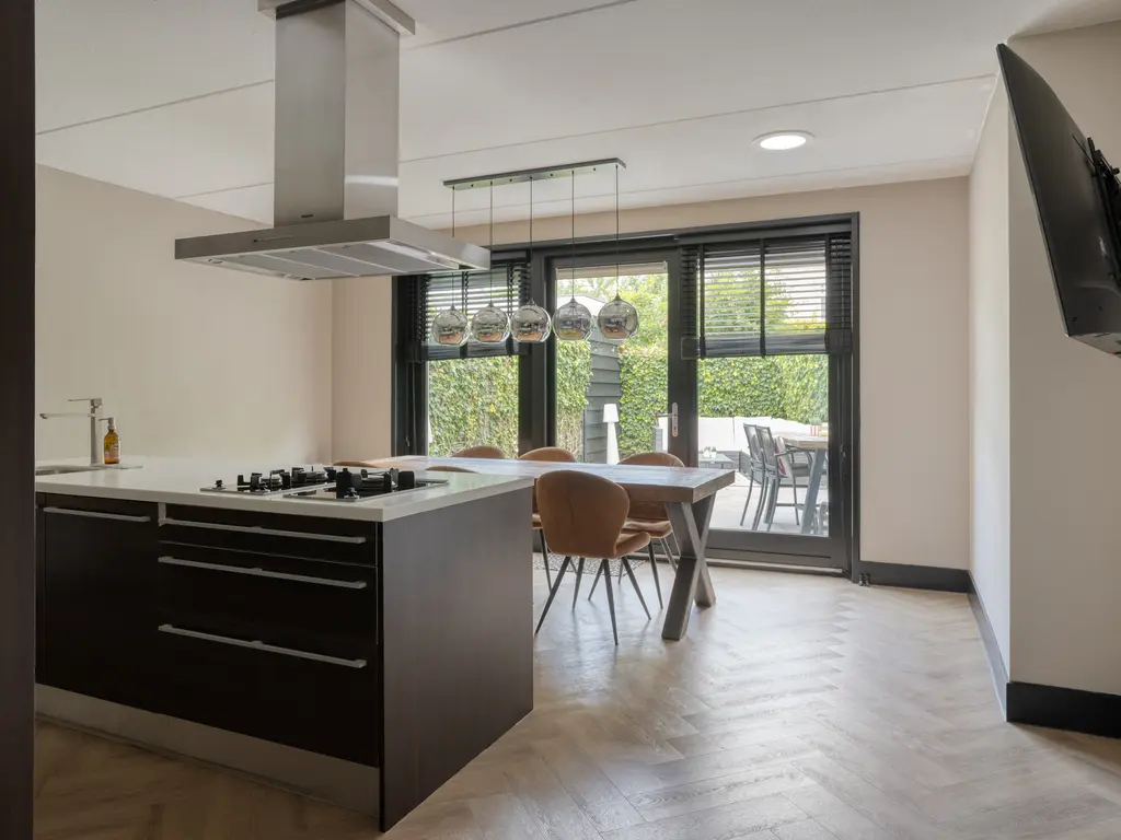 Bosstraat 24, THOLEN