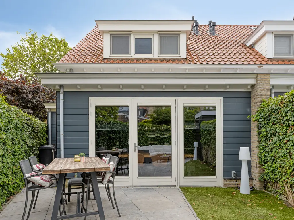 Bosstraat 24, THOLEN