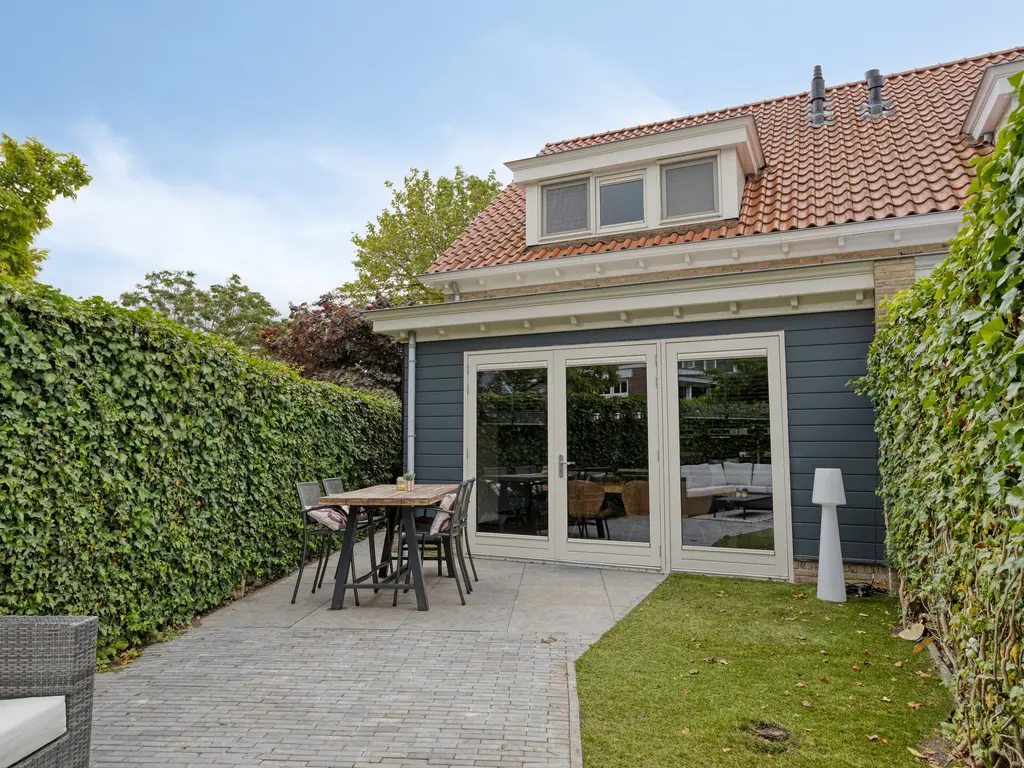 Bosstraat 24, THOLEN