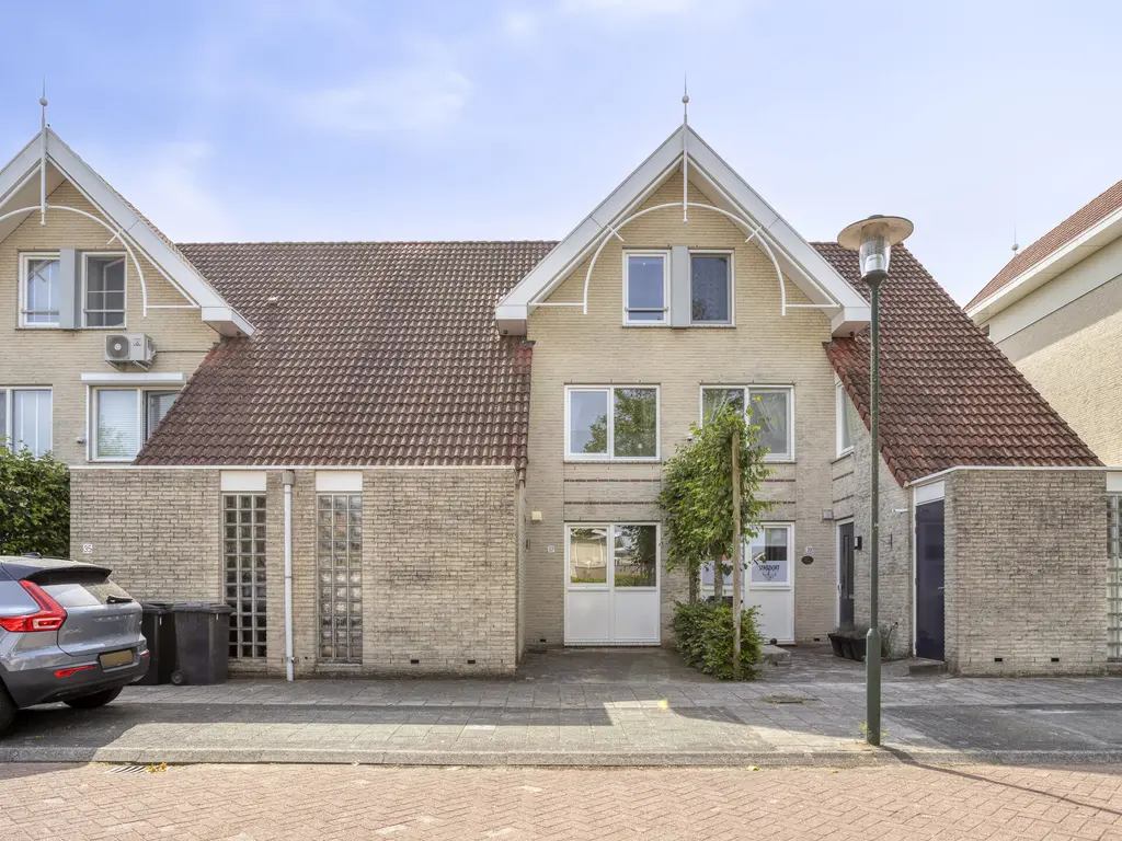 Achtererf 37, THOLEN