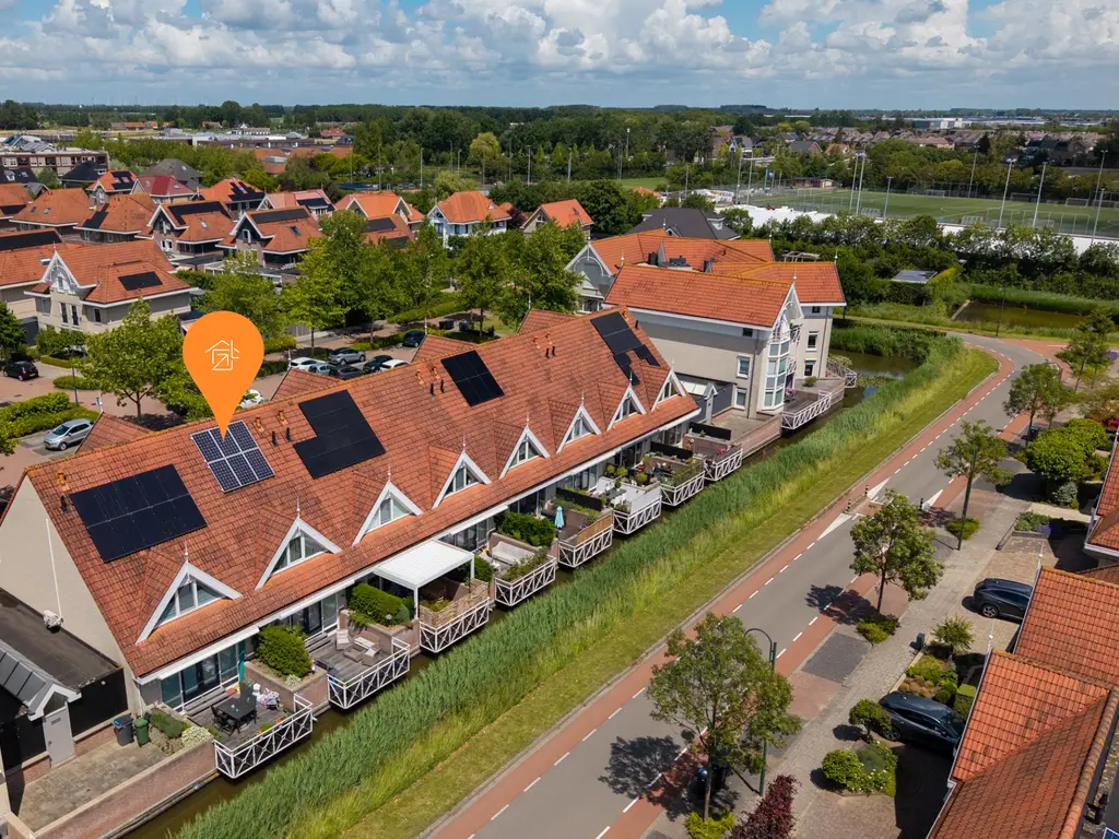 Achtererf 37, THOLEN