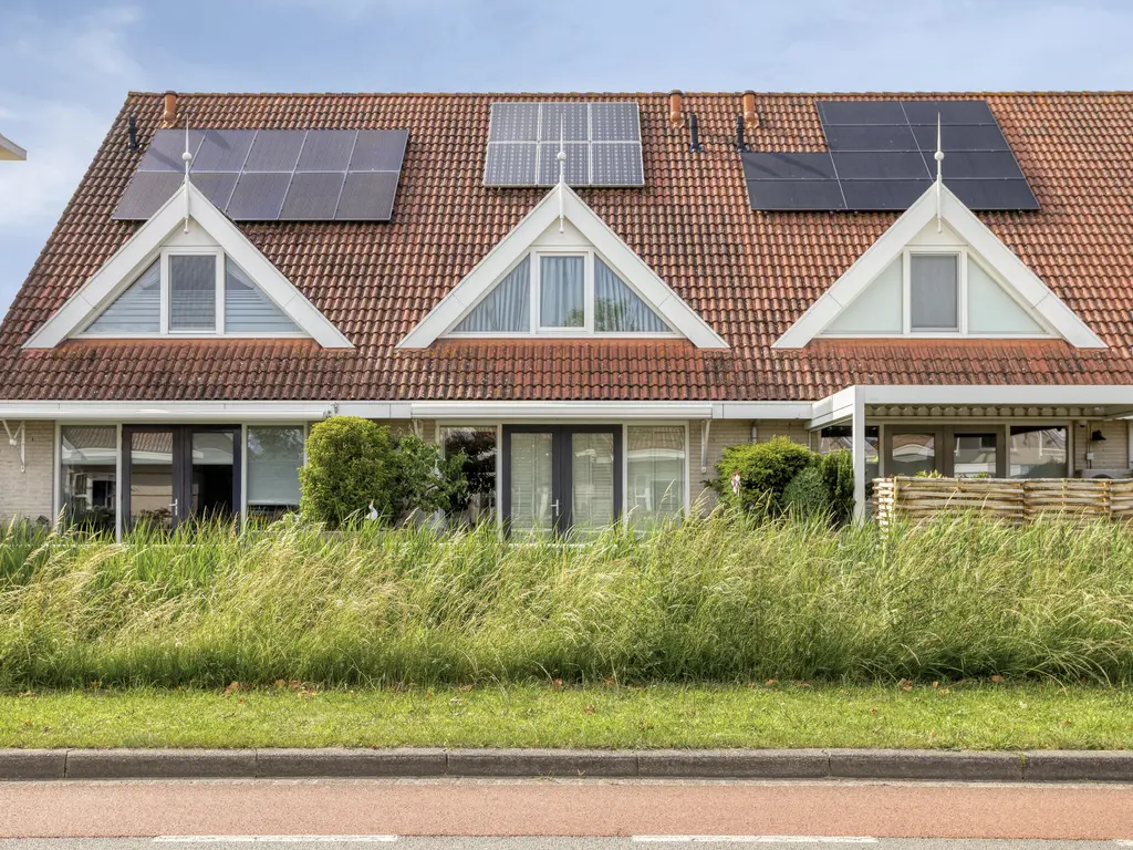 Achtererf 37, THOLEN