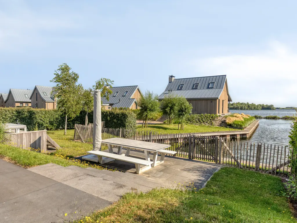 Oesterdam 229, THOLEN