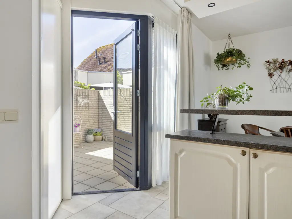 Hoogaarsstraat 2c, THOLEN