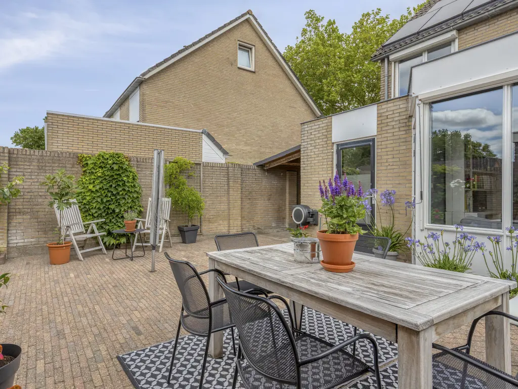 Mossellaan 50, THOLEN