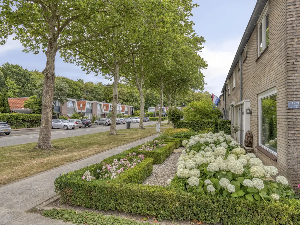 Mossellaan 50, THOLEN