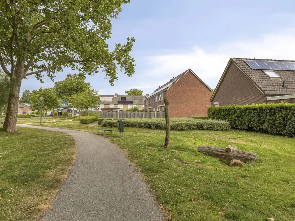 Mossellaan 50, THOLEN