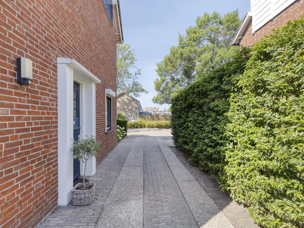 Koningin Wilhelminastraat 18, THOLEN