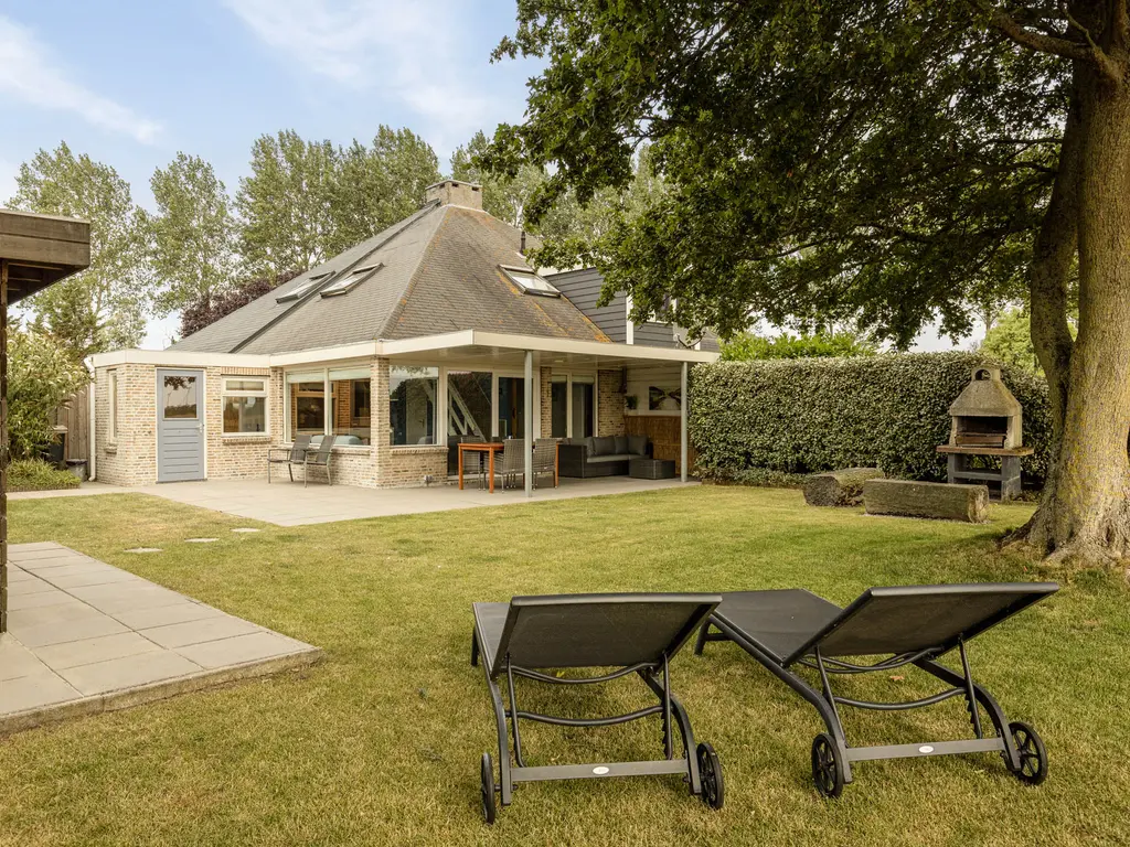 Buurtweg 147, STAVENISSE