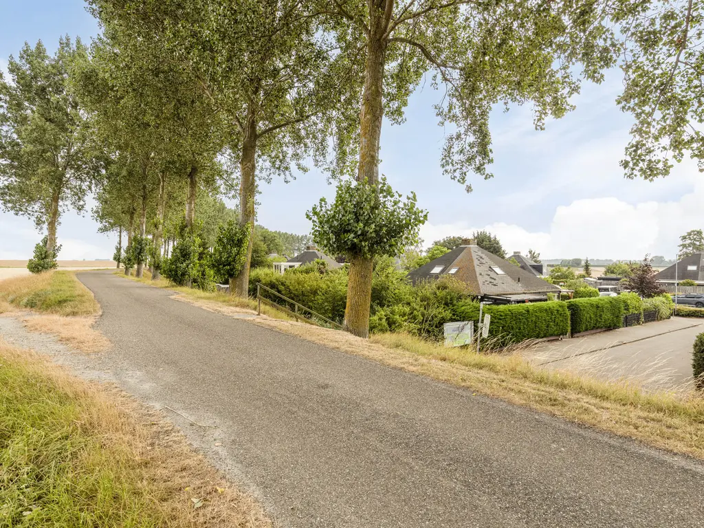 Buurtweg 147, STAVENISSE