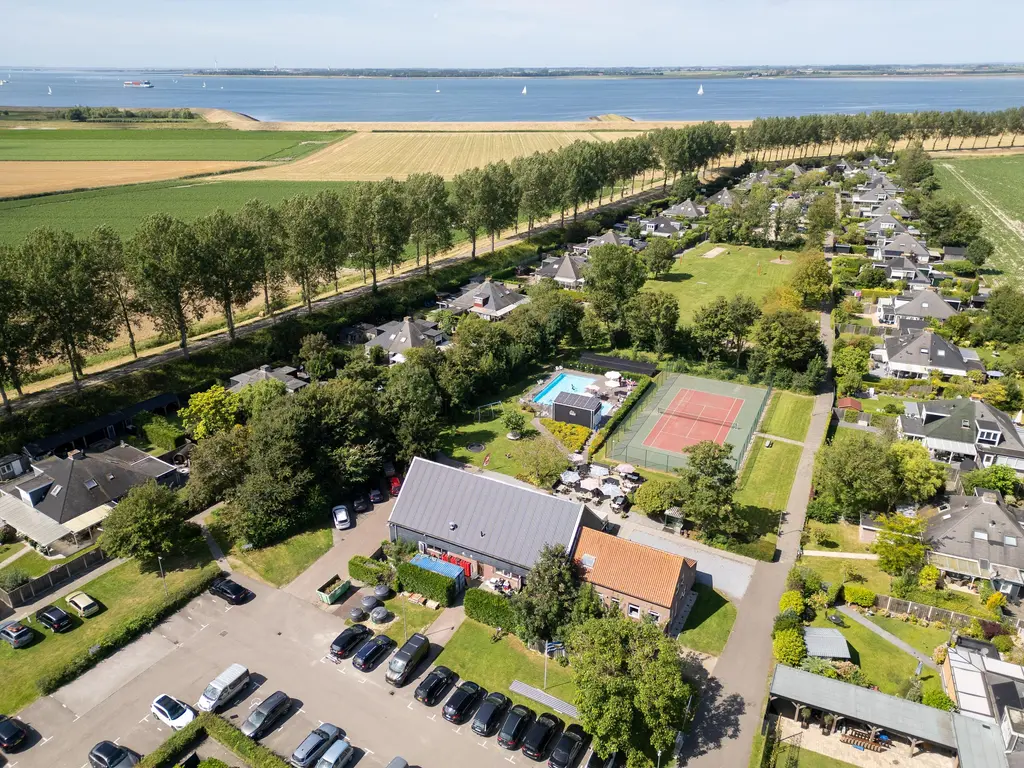 Buurtweg 11, STAVENISSE