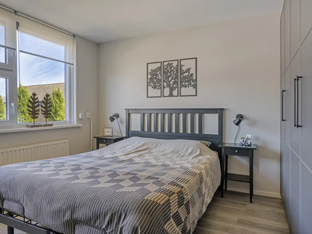 Hoogaarsstraat 48, THOLEN