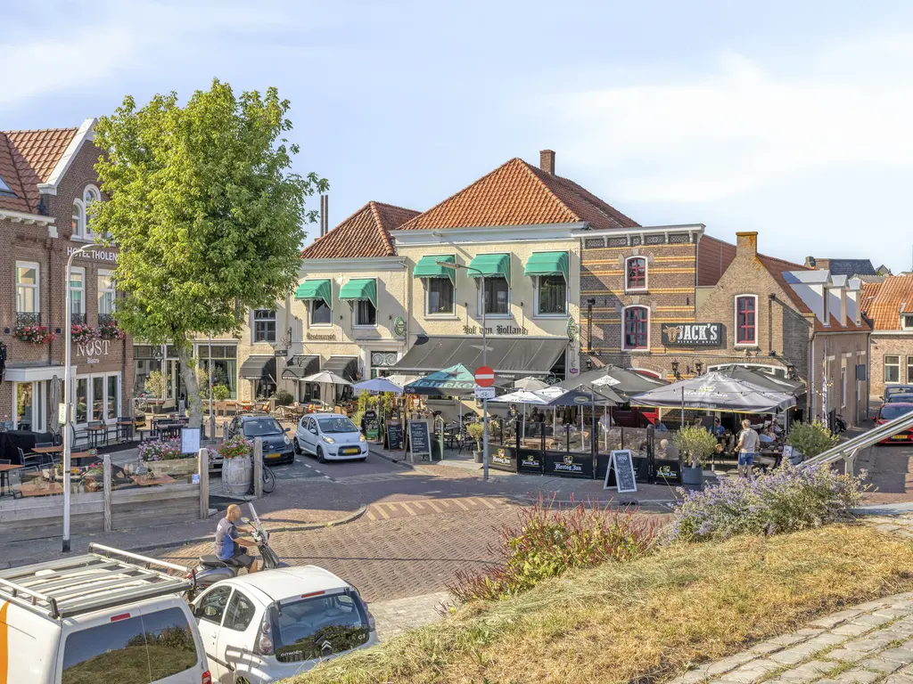 Hoogaarsstraat 48, THOLEN