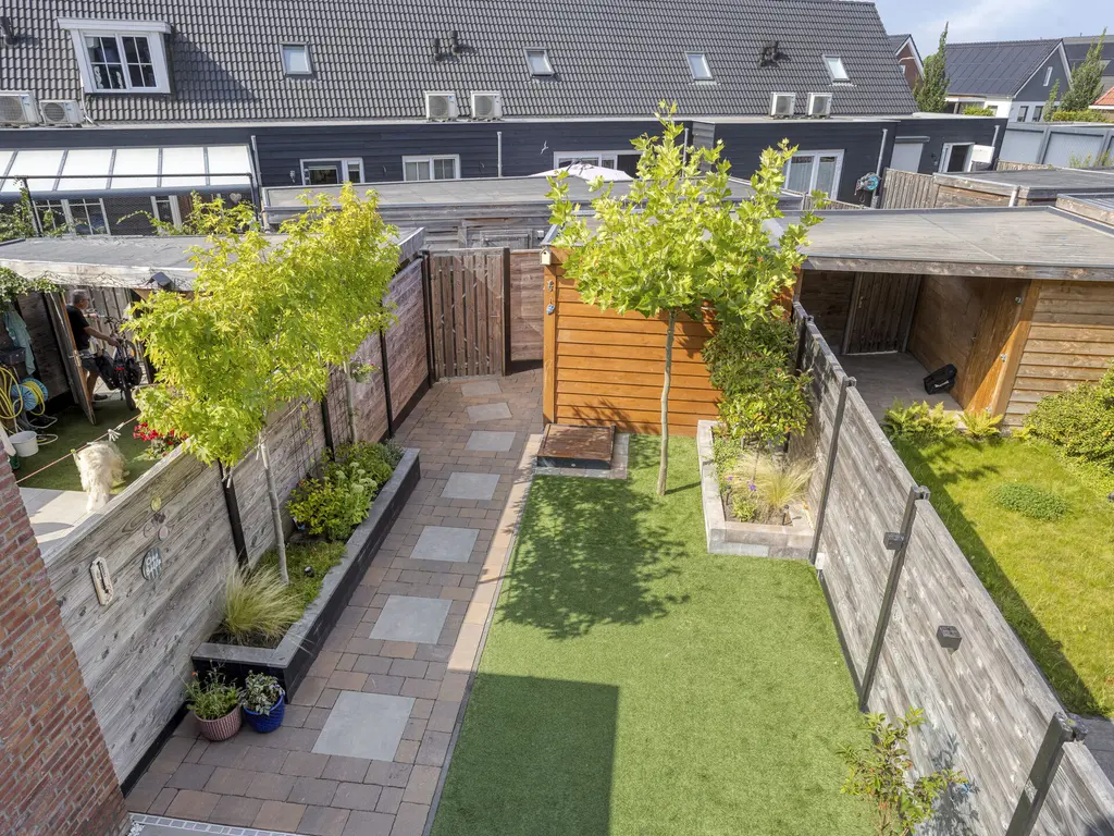 Bezaan 9, SINT-ANNALAND