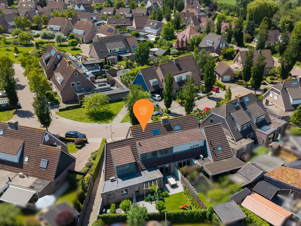 Oranjerie 11, THOLEN