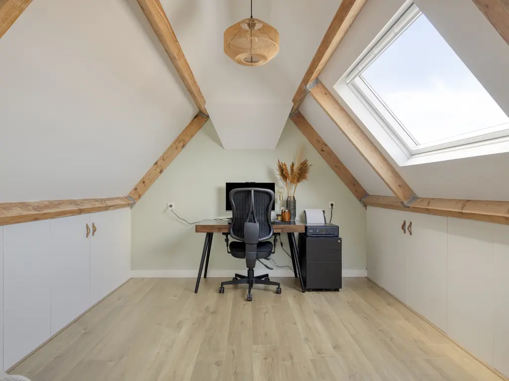 Oranjerie 11, THOLEN