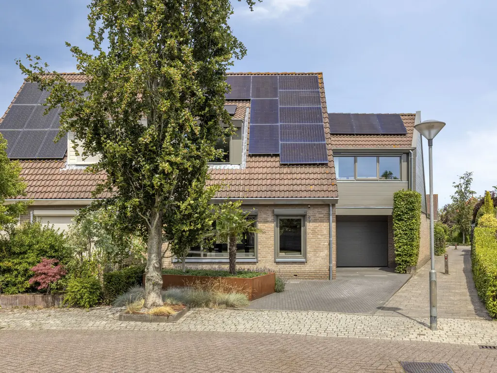 Oranjerie 11, THOLEN