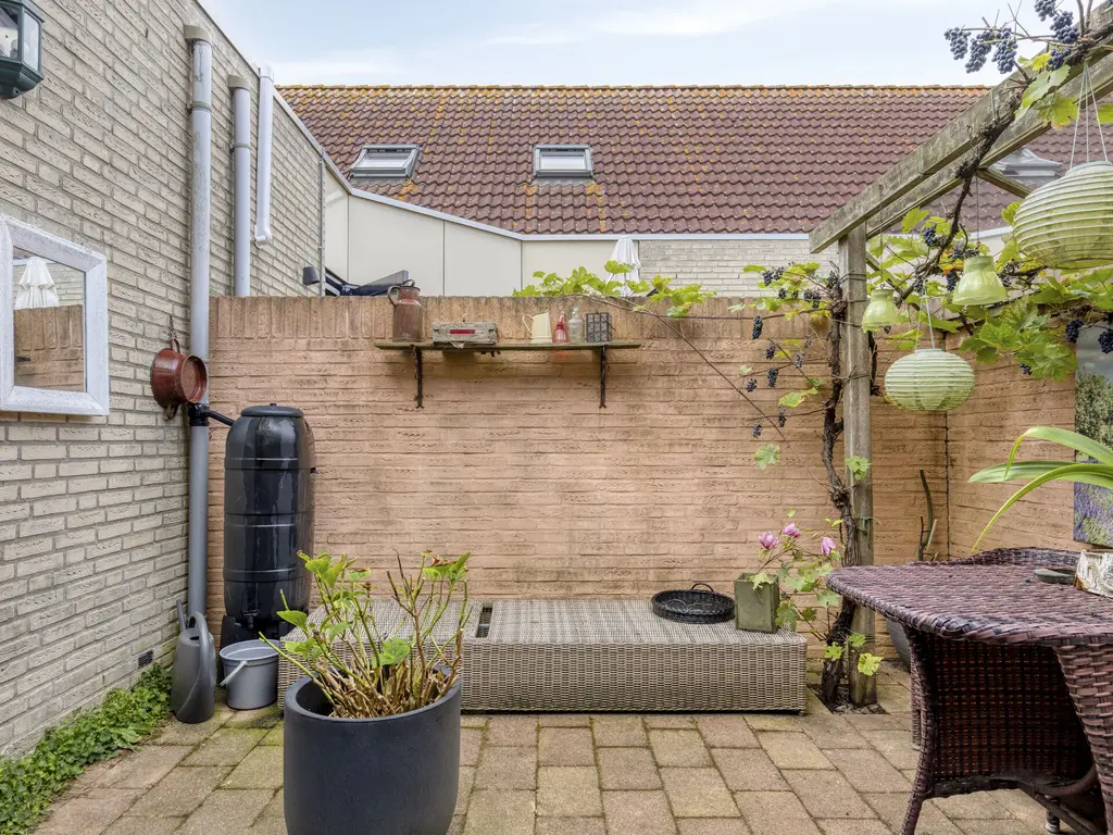 Hoogaarsstraat 2g, THOLEN