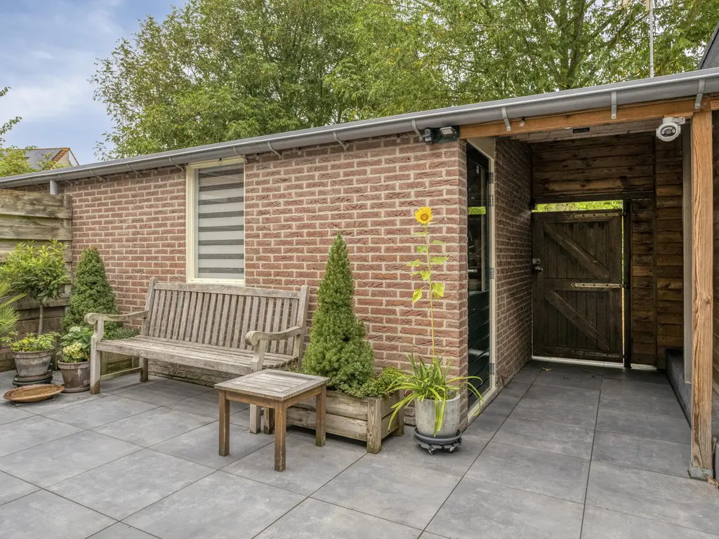 Kuipersdreef 28, THOLEN