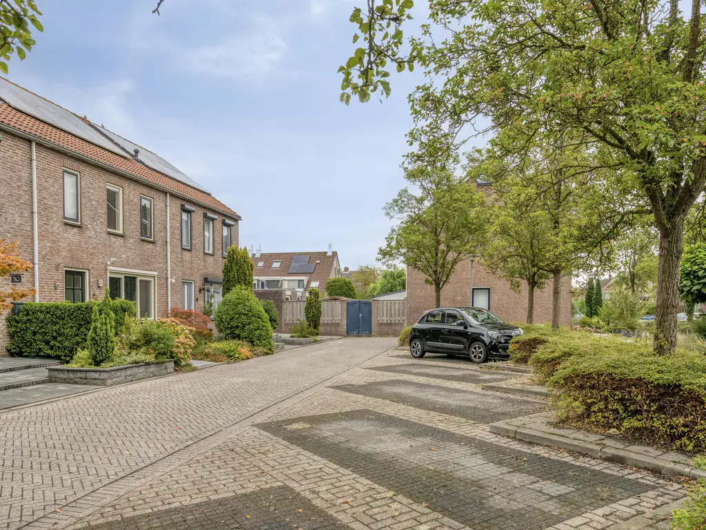 Kuipersdreef 28, THOLEN