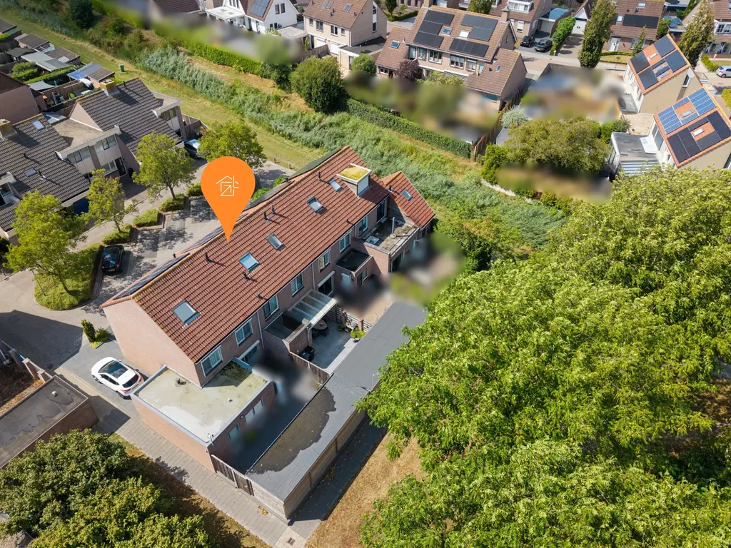 Kuipersdreef 28, THOLEN