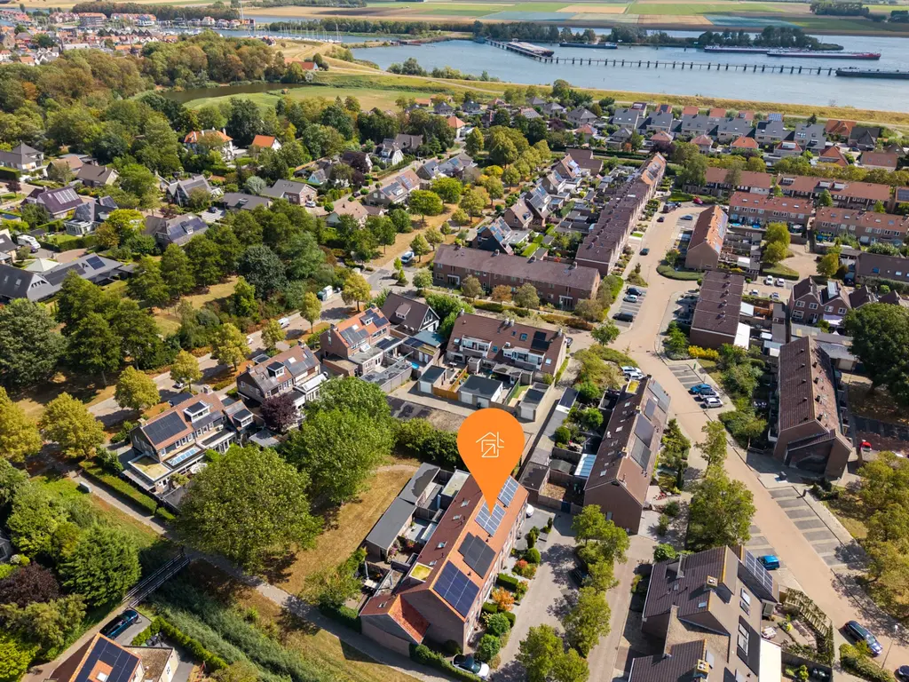 Kuipersdreef 28, THOLEN