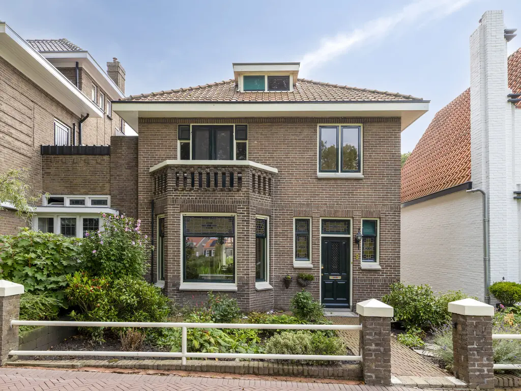 Bolwerk 9, THOLEN