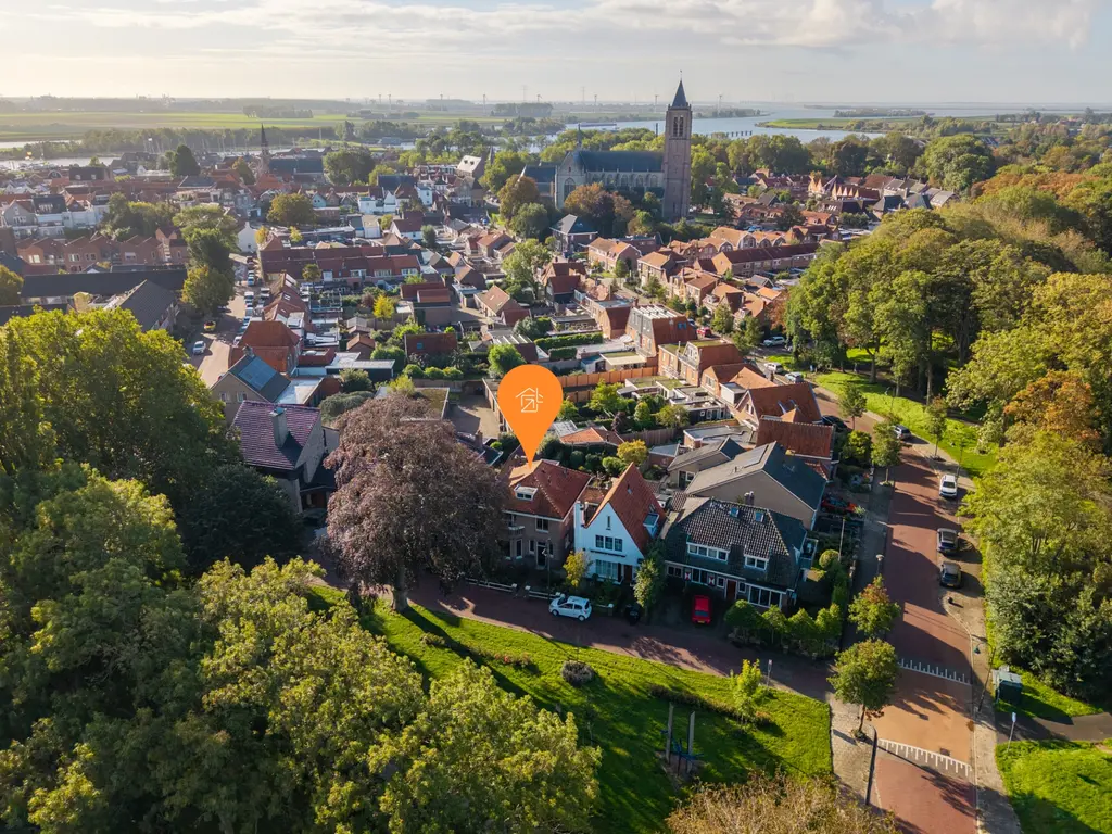 Bolwerk 9, THOLEN