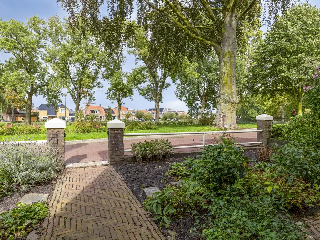 Bolwerk 9, THOLEN