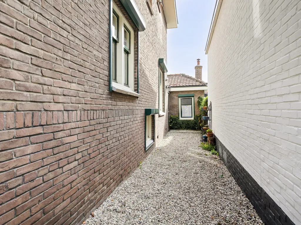 Bolwerk 9, THOLEN