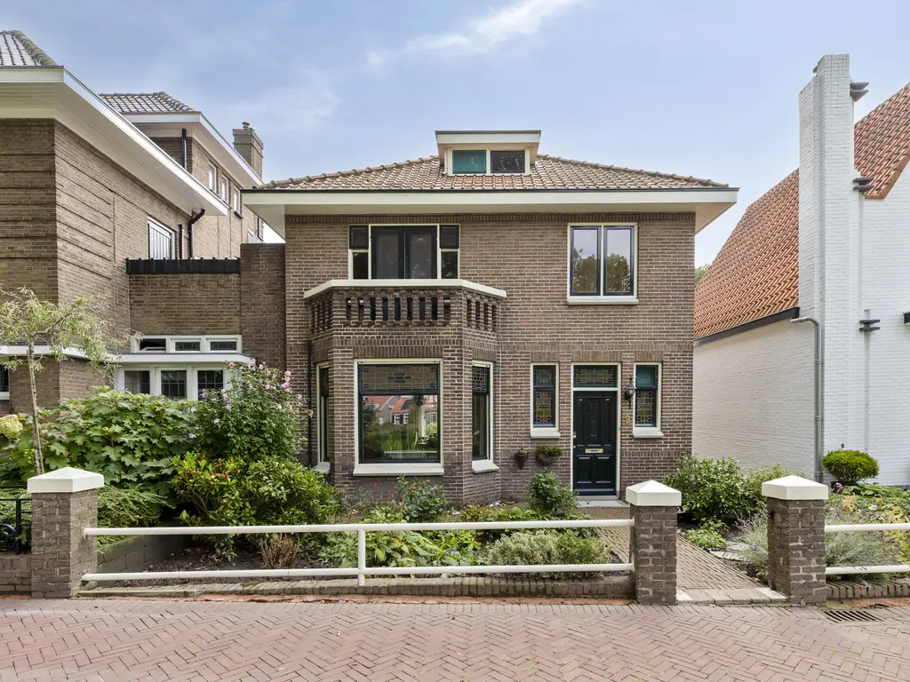 Bolwerk 9, THOLEN