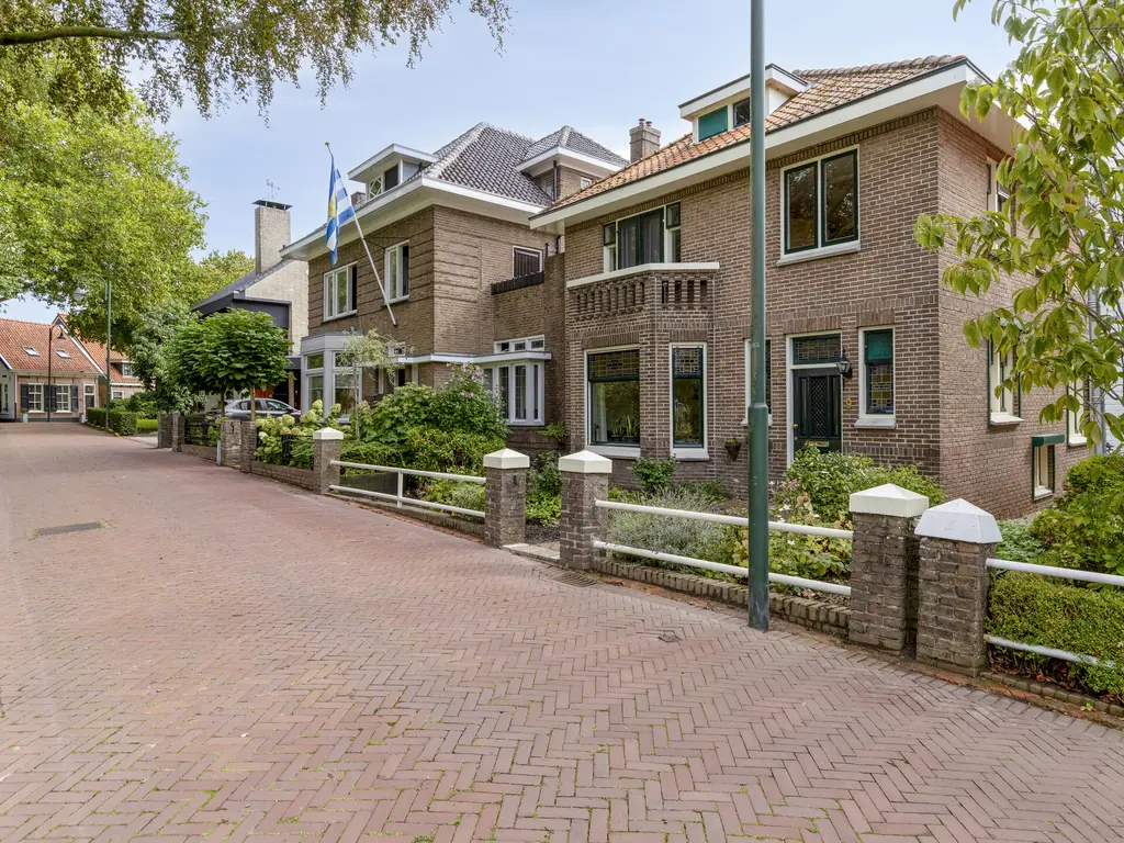 Bolwerk 9, THOLEN