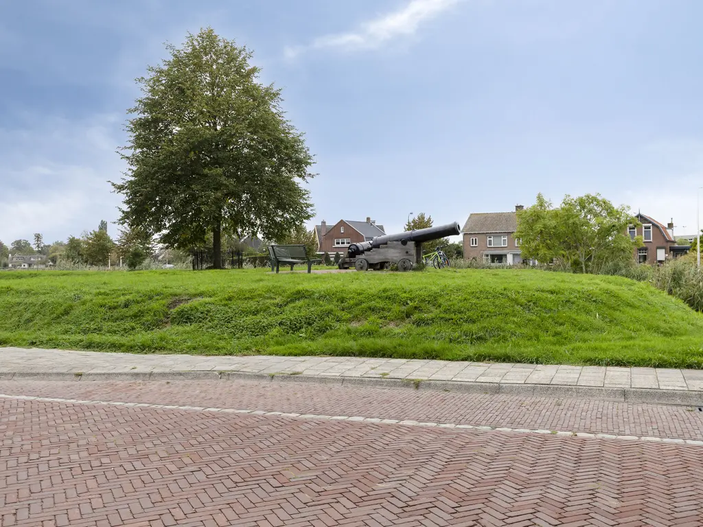 Bolwerk 9, THOLEN