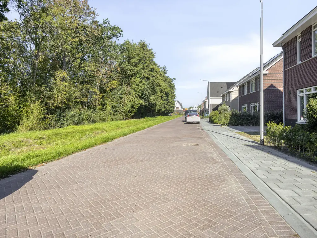 Cornelis van den Boschlaan 15, THOLEN
